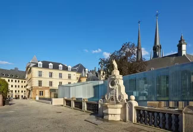 Trámites administrativos esenciales