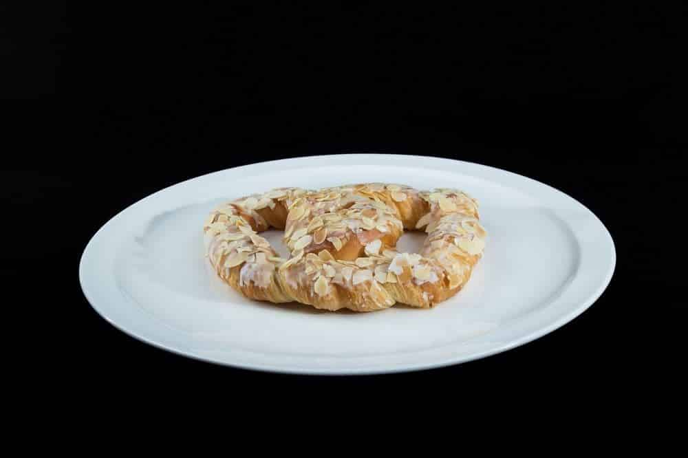 Bretzelsonndeg tradition amoureuse Luxembourg