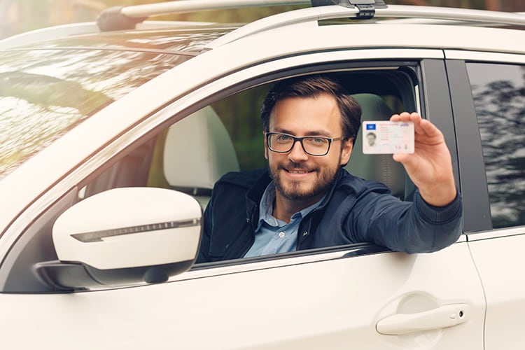 Etre en règle avec son permis de conduire au Luxembourg|Formalités permis conduire étranger au Luxembourg